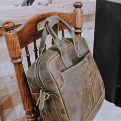 The Organizational Marvel: How Leather Messenger Bags Support Organization