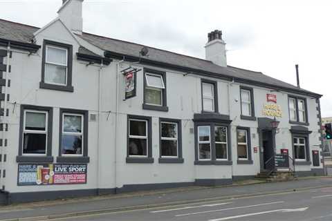Locals left gutted as historic Hare and Hounds calls last orders despite desperate rescue attempts