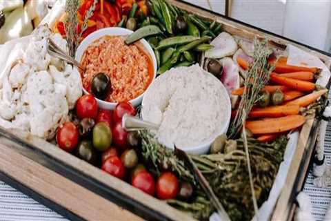The Rise of Food Stores Offering Catering Services in Deschutes County, Oregon