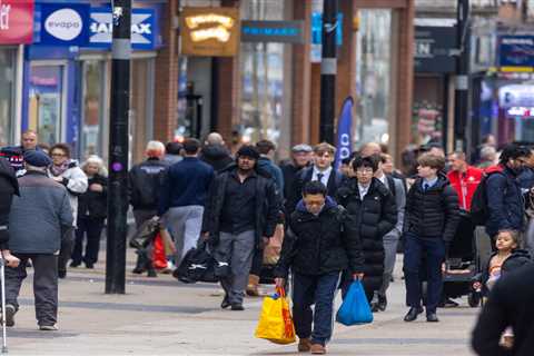 Britain's Economy Just Face-Planted – And Yeah, It's Going to Hit Your Wallet