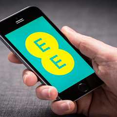 EE Just Screwed Over Thousands of Holiday Customers (And They're Hoping You Won't Notice)