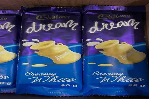 Holy Hell, The Range Just Brought Back Cadbury Dream Bars (And I'm Not Okay)