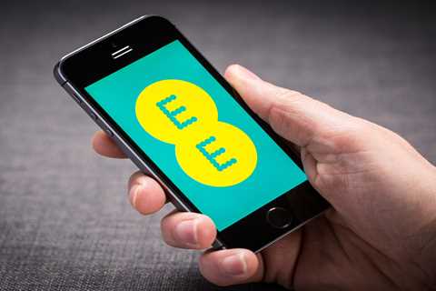 EE Just Screwed Over Thousands of Holiday Customers (And They're Hoping You Won't Notice)