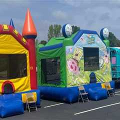 How Bounce Houses Support Community Engagement During Restaurant Promotions